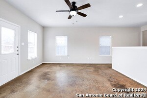 Building Photo - 5815 Golf Bend