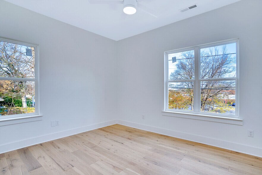 Building Photo - 1410 Duncan Ave