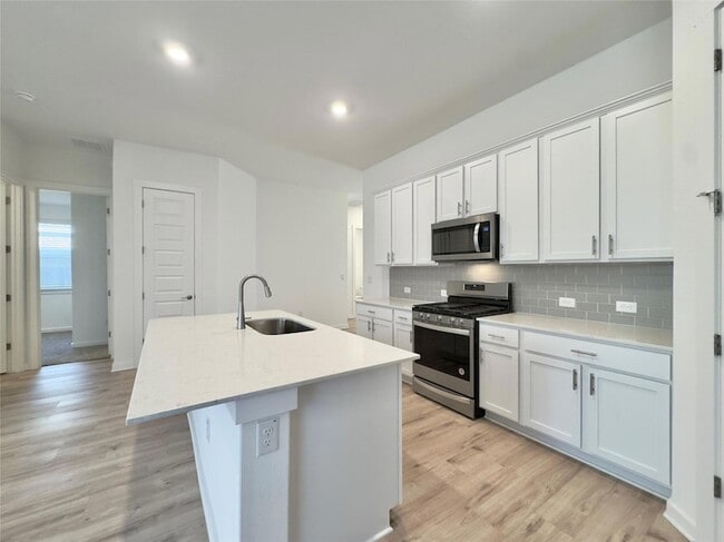 Building Photo - 2109 Gabriels Horn Rd