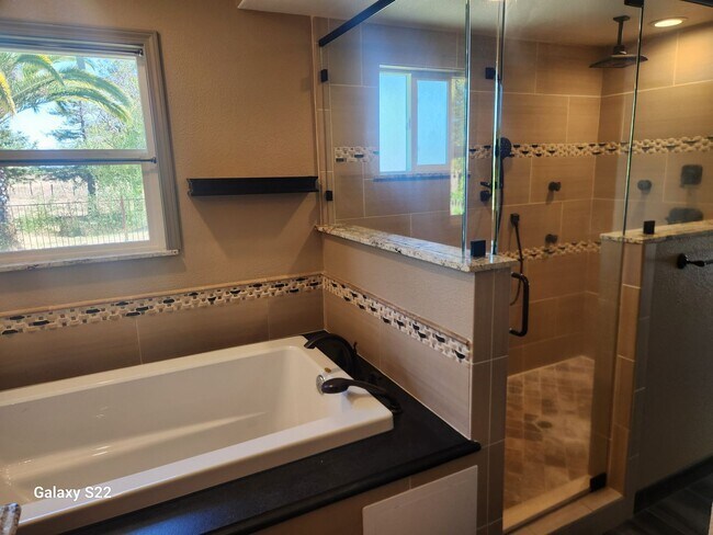 Building Photo - Must See, Incredible 3 bedroom, 2 bathroom...