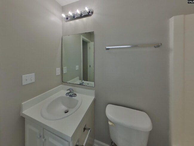 Building Photo - 108 Springway Dr