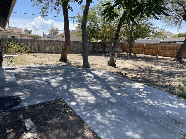 Building Photo - 69 N Allen St