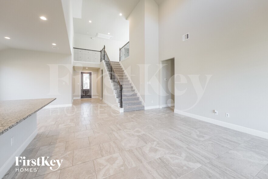 Building Photo - 1126 Orange Dawn Dr