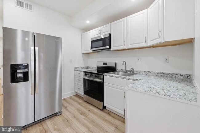 Building Photo - 2542 HARFORD Rd