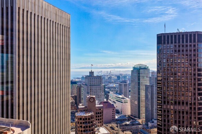 Building Photo - 333 Bush St