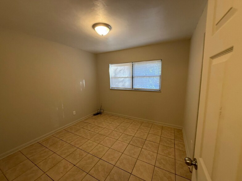 Building Photo - 3103 Prospect St