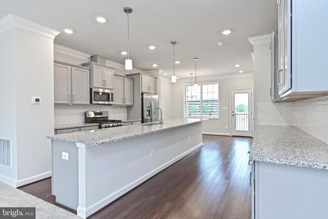 Building Photo - 4404 Fair Lakes Ct