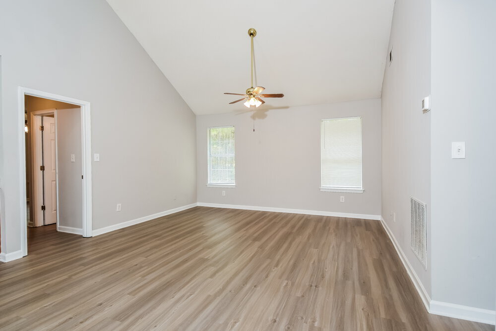 Building Photo - 1560 Wembley Dr