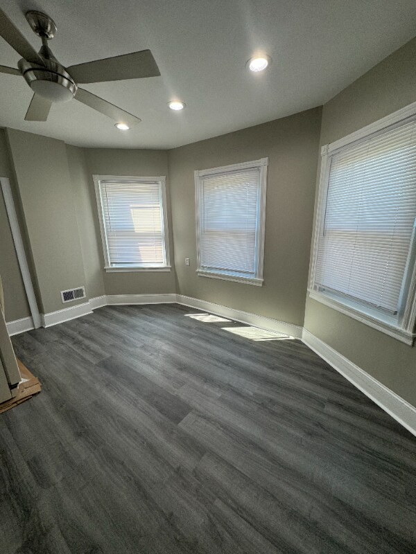 Building Photo - 107 Jansen Ave