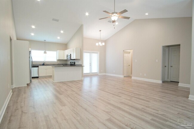 Building Photo - 3513 Southwind Dr