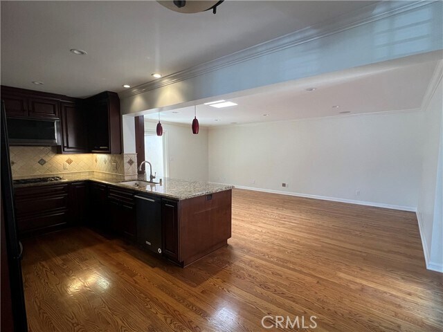 Building Photo - 4016 Mesa St