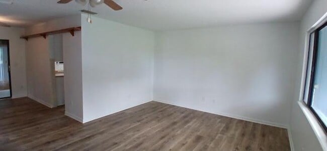 Building Photo - 10079 SW 89th Ct
