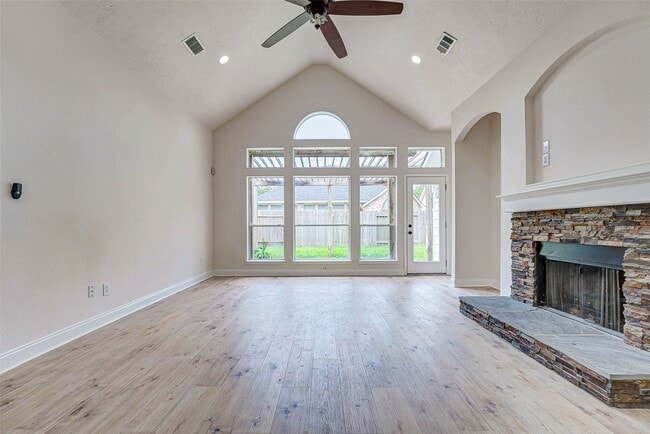 Building Photo - 10615 Indian Paintbrush Ln