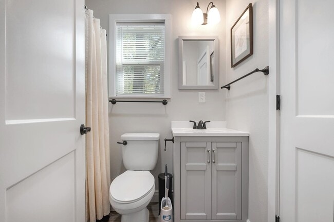 Building Photo - 70 Fonigan Rd