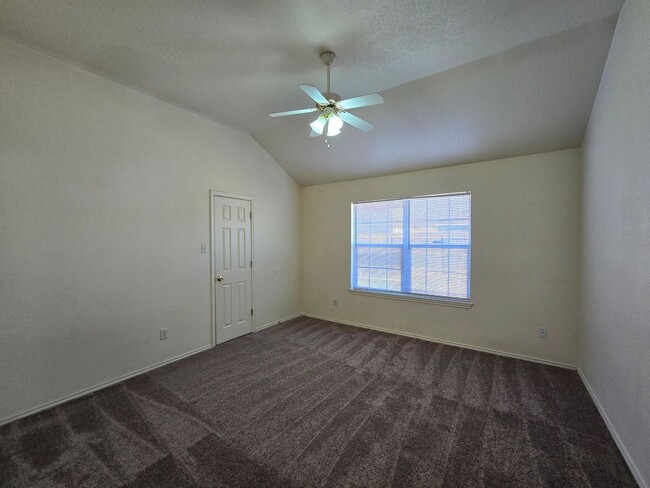 Building Photo - RENT REDUCTION - AVAILABLE NOW!