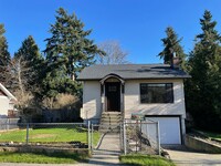 Building Photo - 2Bd/2Ba Seattle House