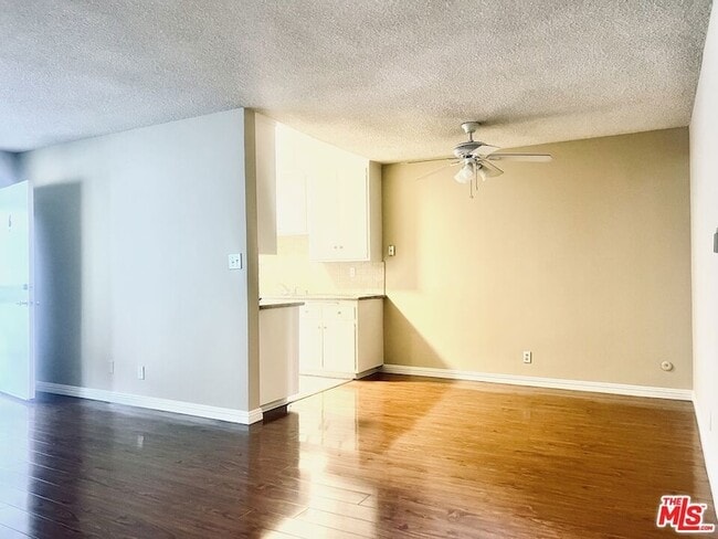 Building Photo - 1132 Alameda Ave