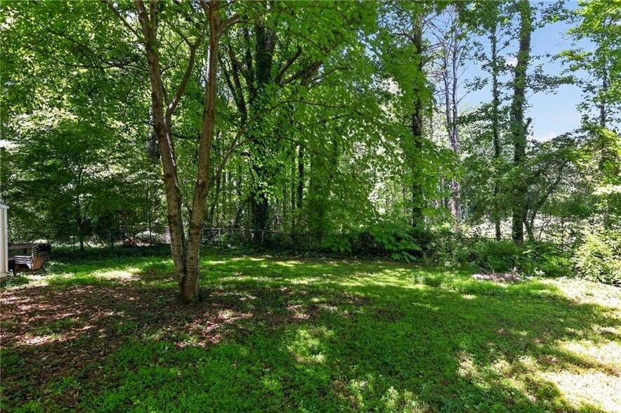 Building Photo - 1480 Edinburgh Dr
