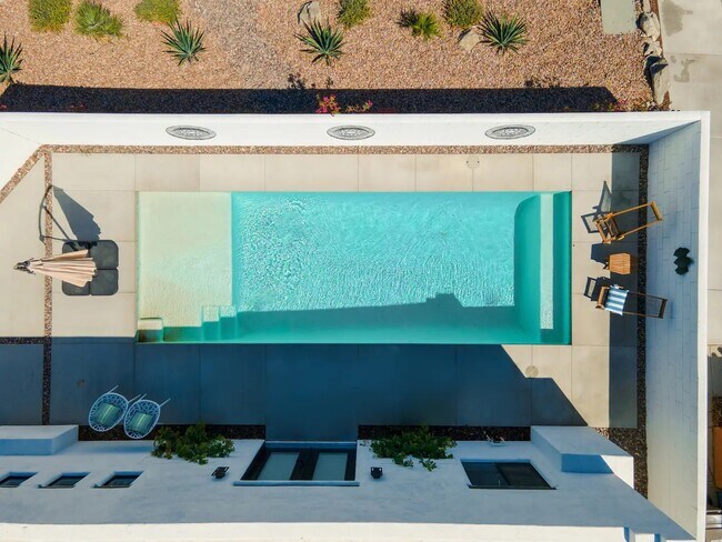 pool - 54525 Avenida Obregon