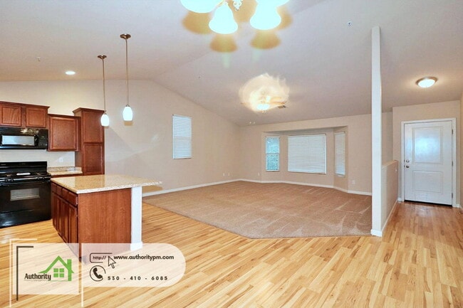 Building Photo - 2381 Yellow Finch Way