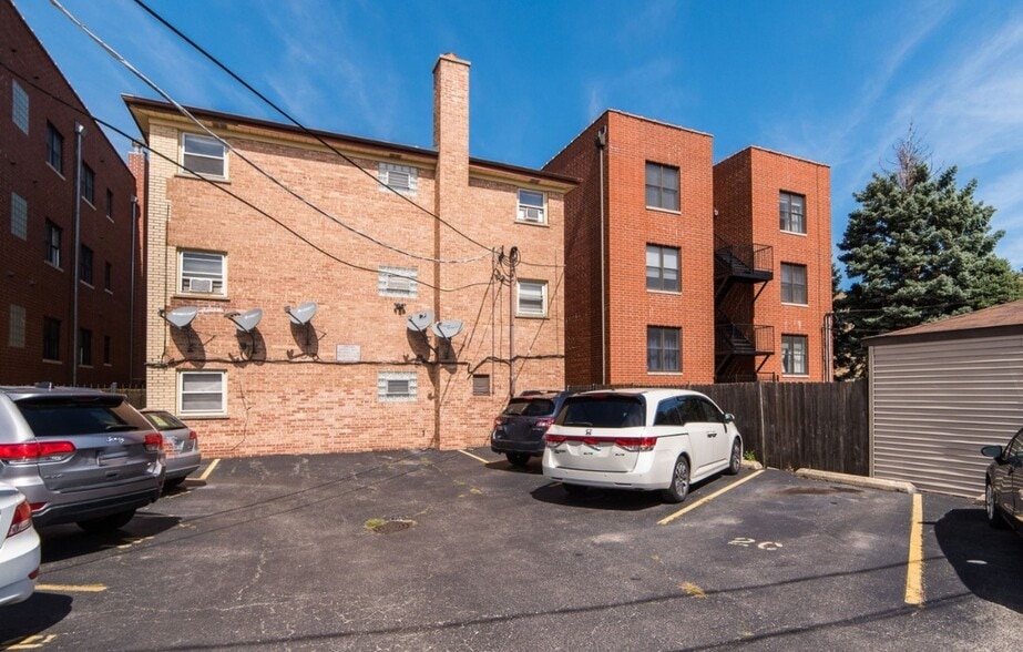 Building Photo - 5535 W Edmunds St