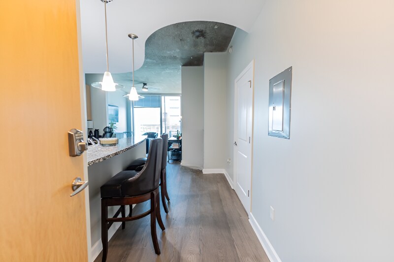 Building Photo - 400 W Peachtree St NW