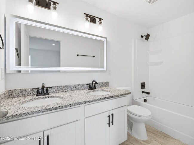 Building Photo - 1332 Giddings St