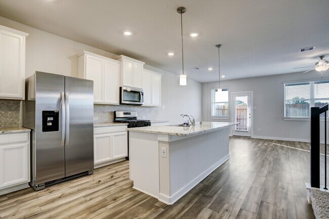 Building Photo - 629 Seabreeze Dr