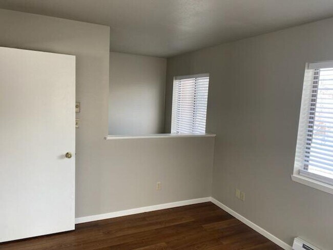 Building Photo - Westwind Condo