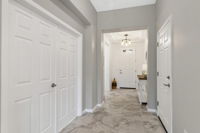 Building Photo - 39589 S Summerwood Dr
