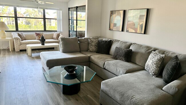 Building Photo - 7593 Tahiti Ln