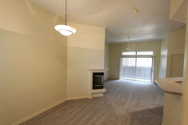 Building Photo - Spacious 2 Bedroom Summit Park Condo with Private Balcony & Soaking Tub