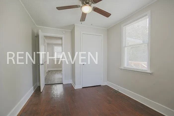 Building Photo - 207 Branham St