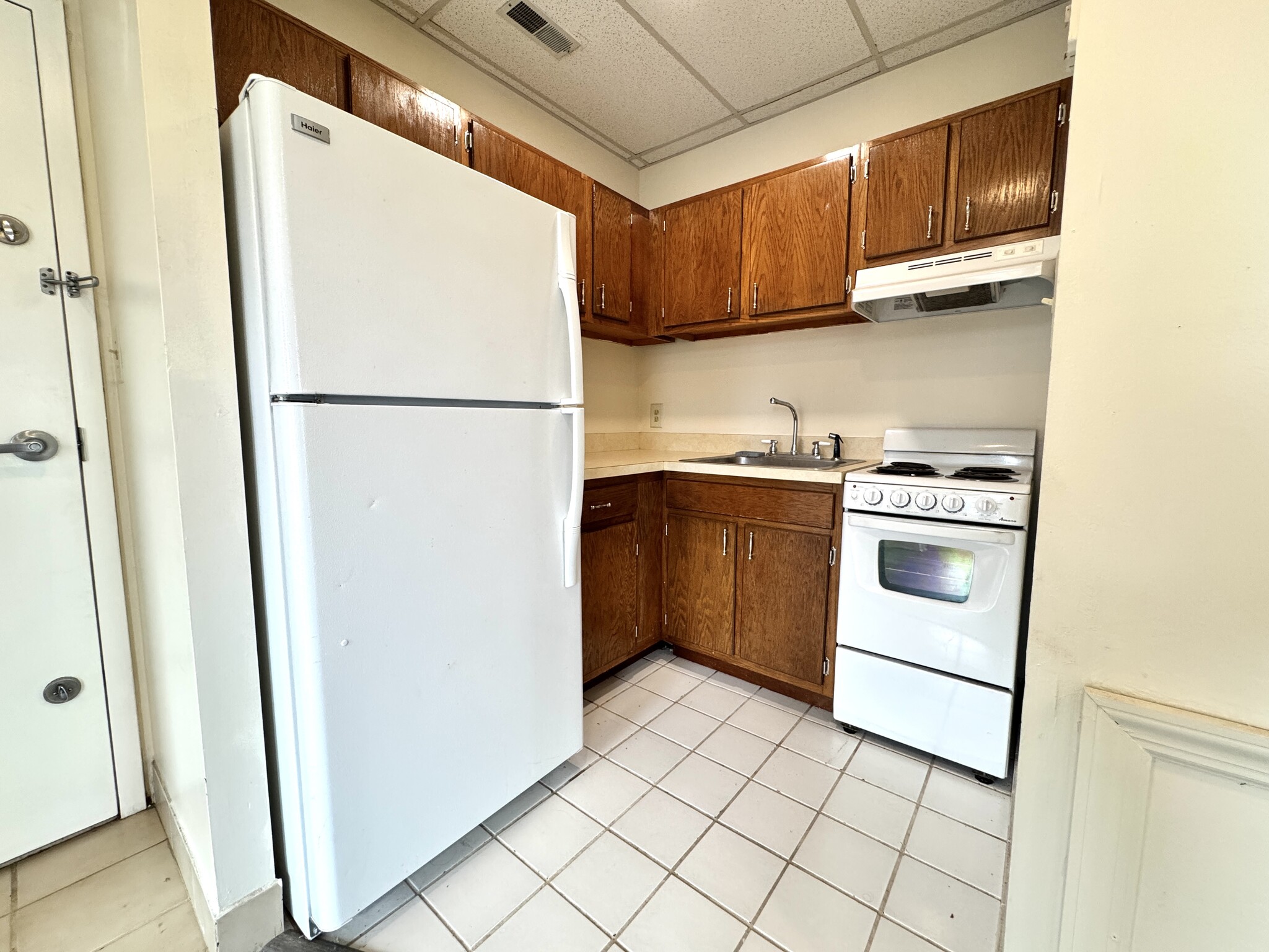 Building Photo - 222 Albemarle St