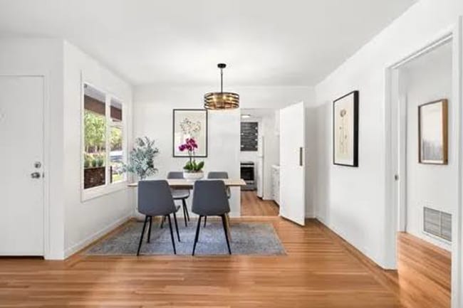 Building Photo - Charming 3bd/3bth Mid Century Home in Lark...
