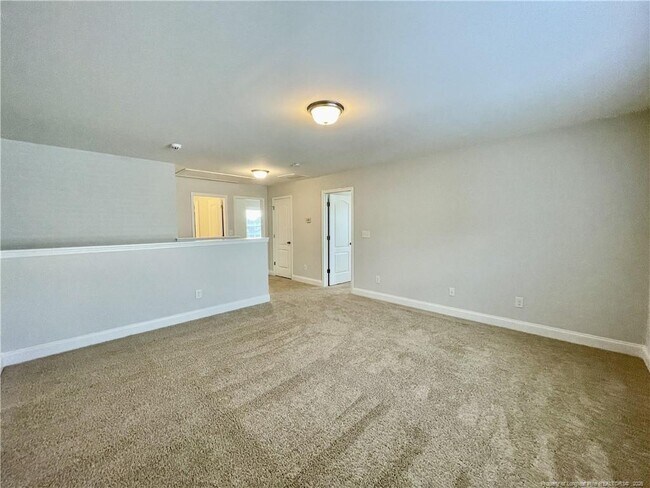 Building Photo - 155 Cromwell Ct