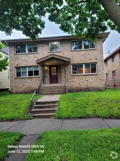 Building Photo - 2832 E 31st St