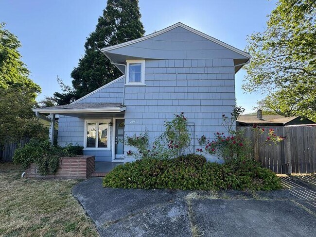 Building Photo - 2963 Alder St