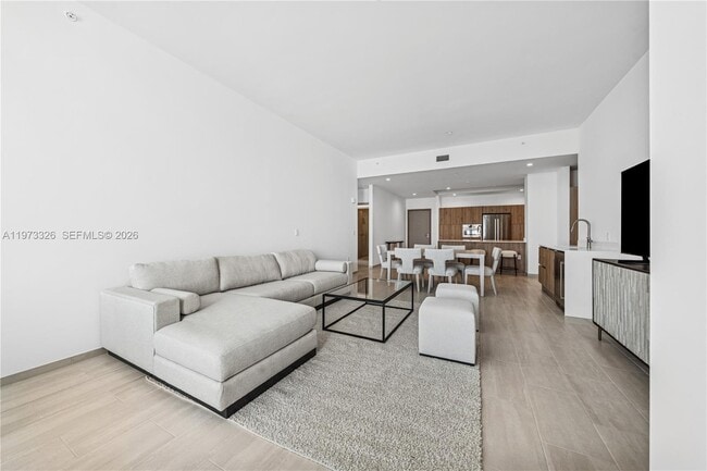 Building Photo - 10281 W Bay Harbor Dr