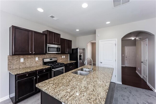 Building Photo - 6555 Woodwell Dr