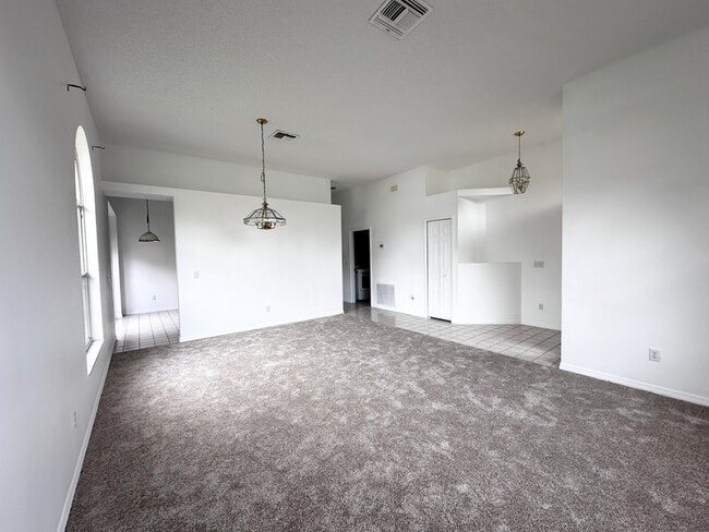 Building Photo - 3880 Becontree Pl