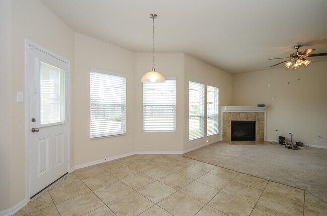Building Photo - 14935 Vinegrove Falls Ct