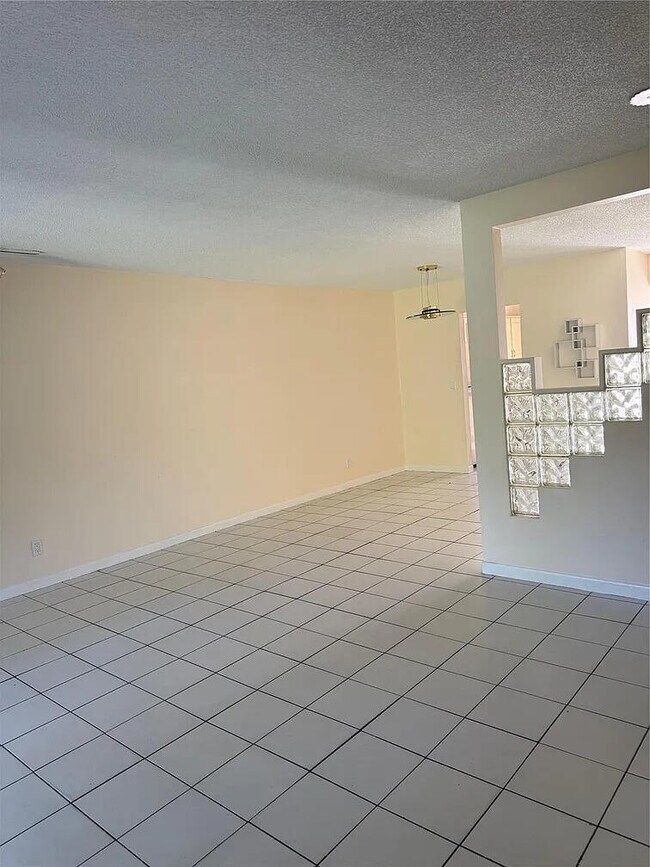Building Photo - 3007 NW 68th St