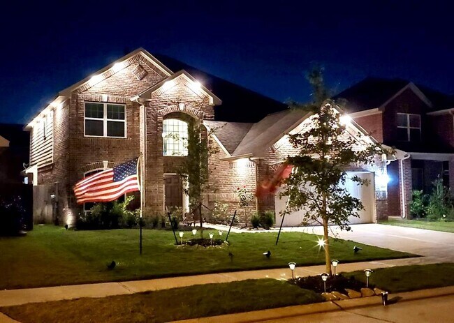 Building Photo - 2534 Pines Pointe Dr