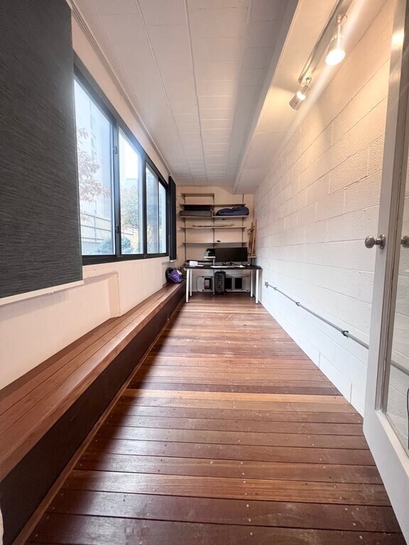 Building Photo - 8 Juniper St