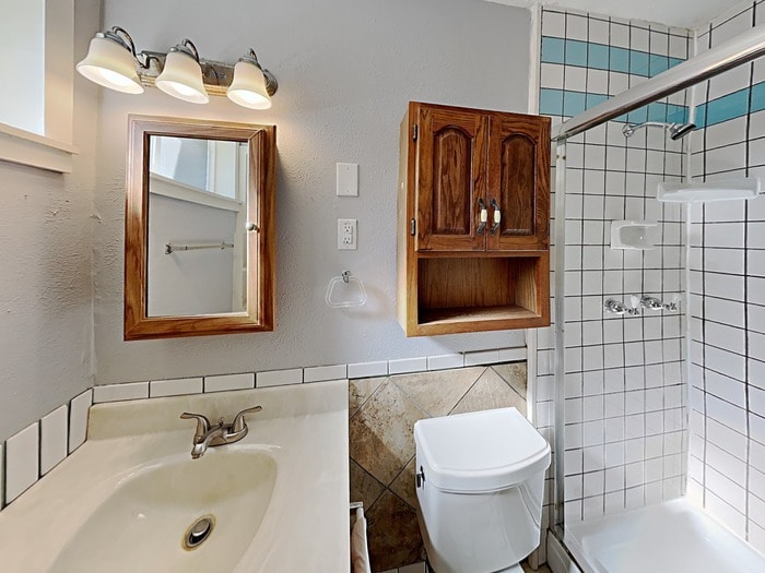Building Photo - 4731 Bedford Dr