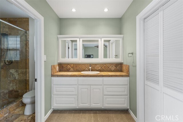 Building Photo - 5849 E Gossamer St