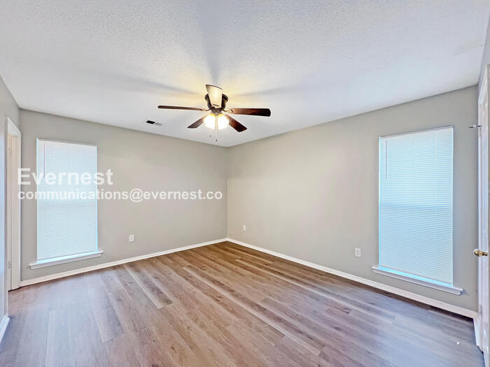 Building Photo - 3575 Shadow Oaks Pkwy