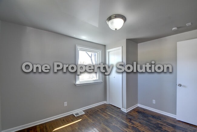 Building Photo - 1228 Aetna St