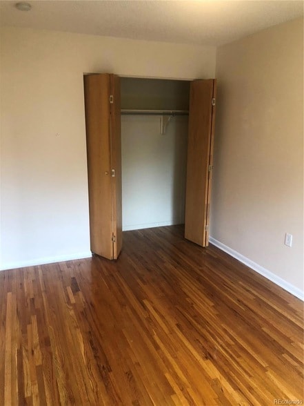 Building Photo - 10989 Roseanna Dr